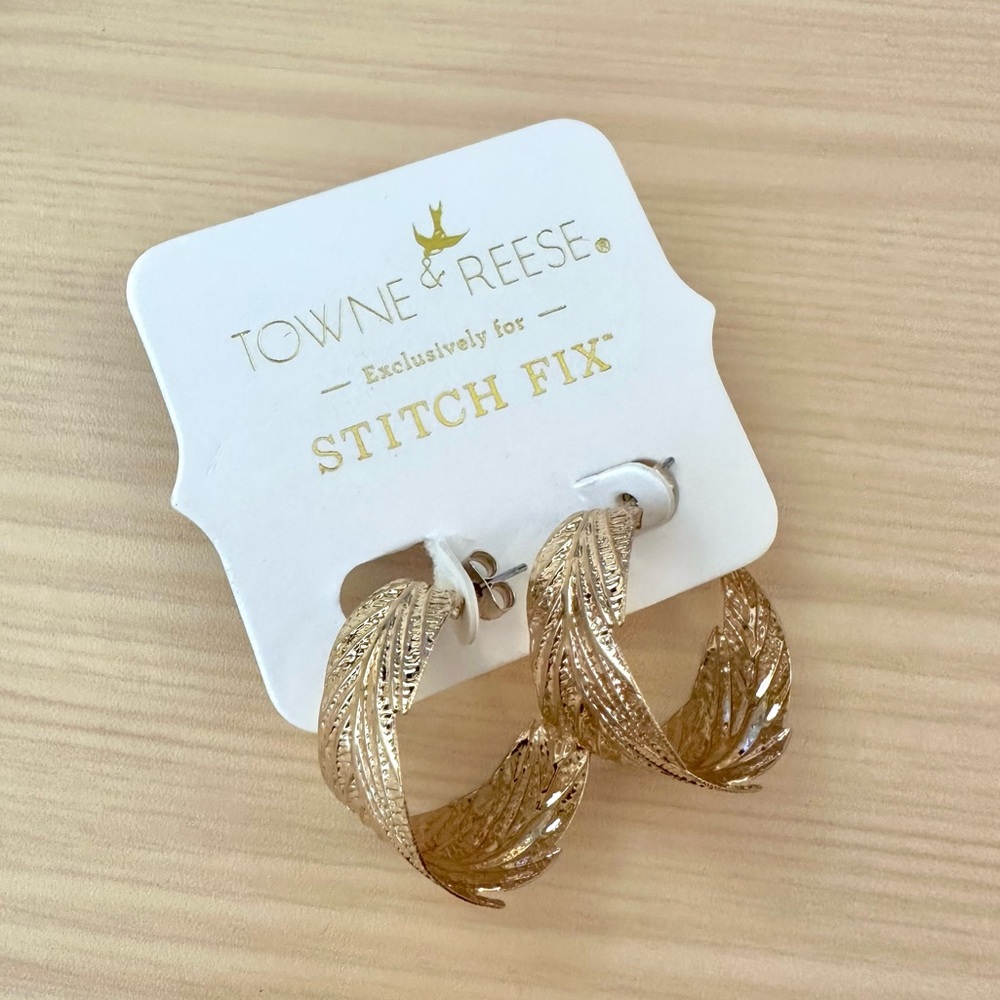 Towne & Reese - Staci Leaf Hoops